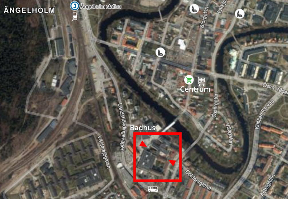 Flygbild över Ängelholm och vårdcentral.